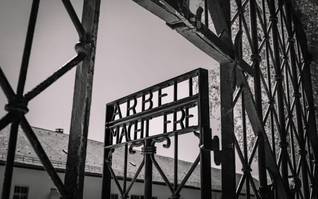 Munich WWII Sites & Dachau Tour