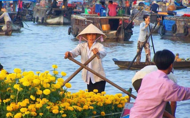 Mekong Delta Floating Market 2-Day Tour