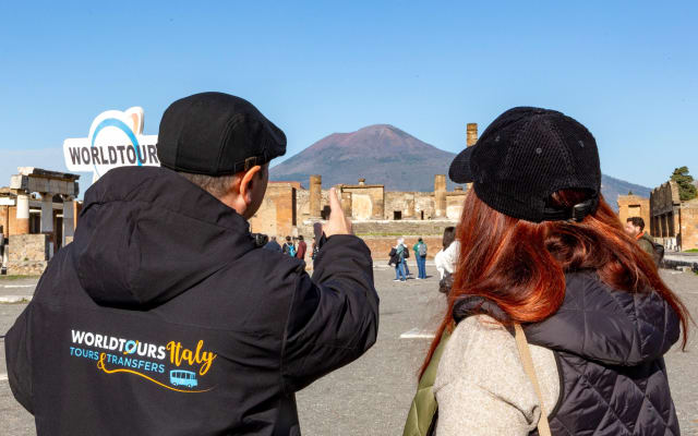 Pompeii Walking Tour with Historian
