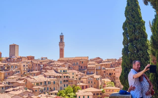Tuscany Medieval Towns Tour with Wine Tasting