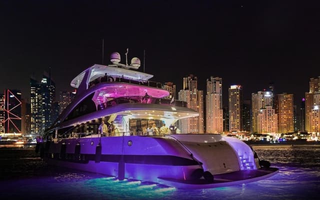 Dubai Luxury Superyacht Party Cruise