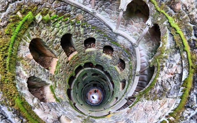 Sintra Palaces Private Tour with Pena Palace and Quinta da Regaleira