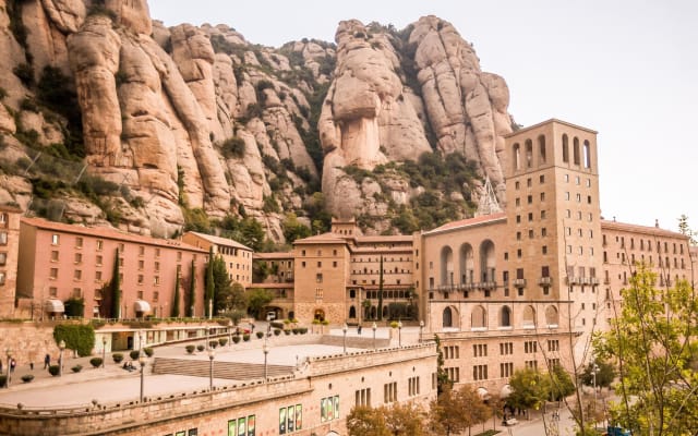 Montserrat Monastery Tour with Wine Tasting