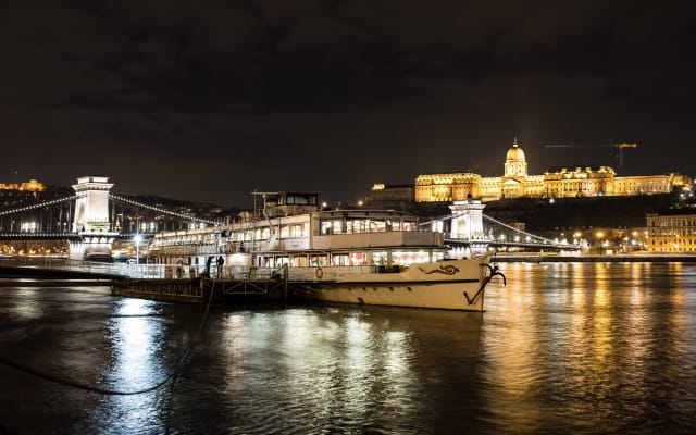 Budapest Evening Wine Cruise