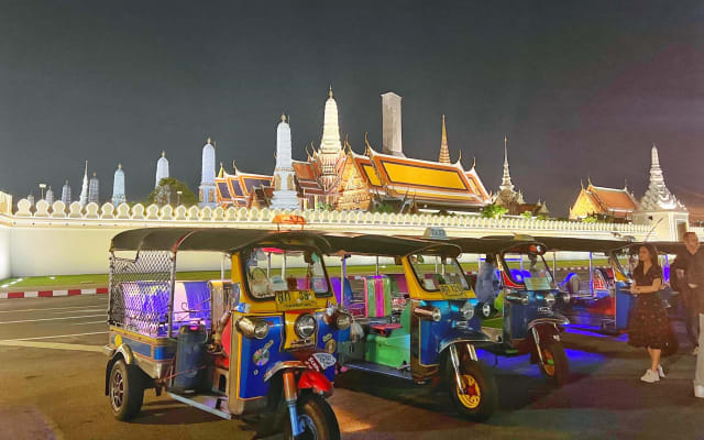 Bangkok Night Tuk-Tuk Tour with Chinatown Dinner