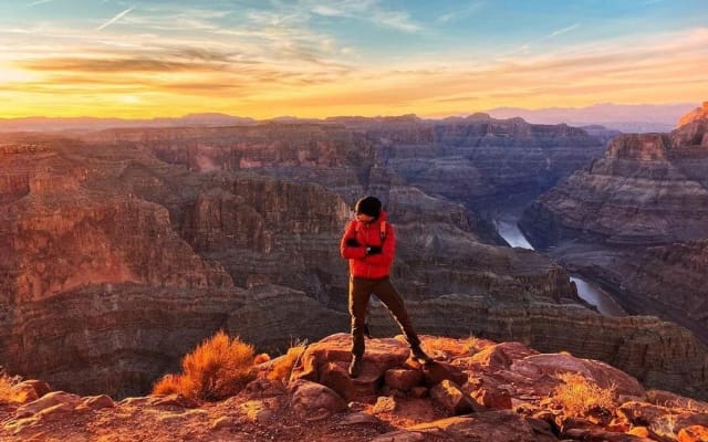 VIP Grand Canyon West & Hoover Dam Tour