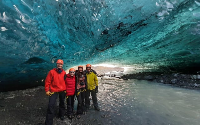 3-Day Iceland Adventure: Ice Caves, South Coast, Golden Circle & Northern Lights
