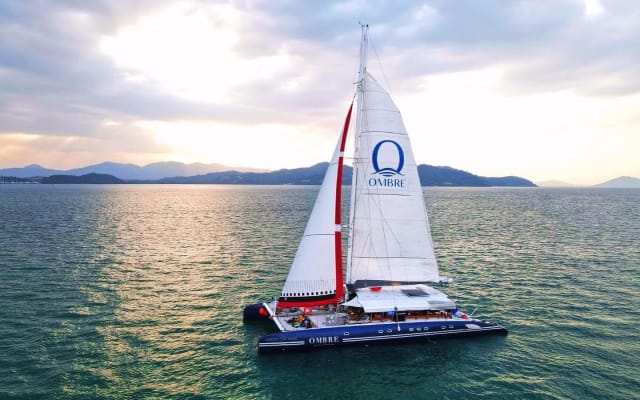 Luxury Yacht Party to Banana Beach and Promthep