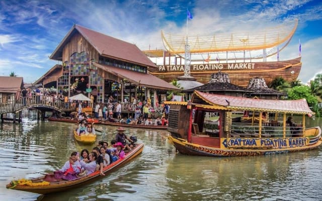 Pattaya Floating Market Cultural Experience