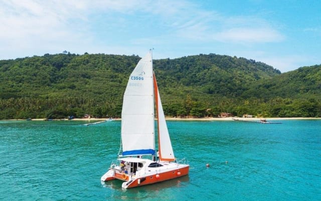 Private Yacht Charter to Racha and Coral Islands