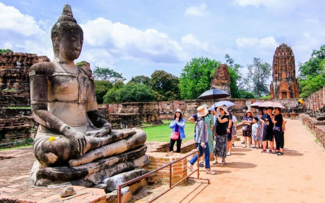 Ayutthaya City Tour and Grand Pearl Dinner Cruise from Bangkok