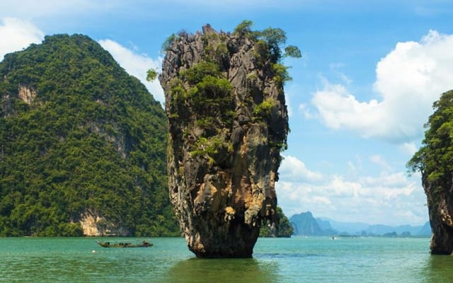 Krabi to James Bond Island Tour with Sea Canoeing
