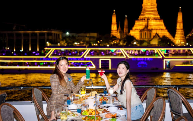Luxury Chao Phraya River Dinner Cruise