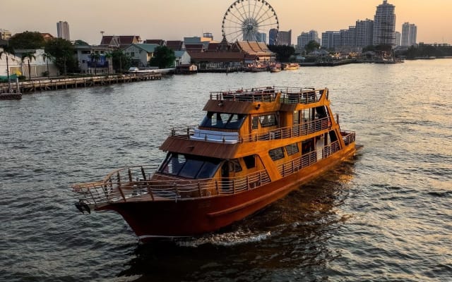 Pruek Michelin Fine Dining Cruise in Bangkok