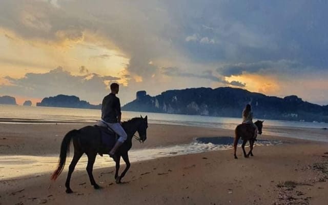Krabi Sunset Horseback Ride & BBQ Dinner