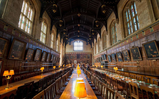London to Oxford Day Tour with Christ Church and Bodleian