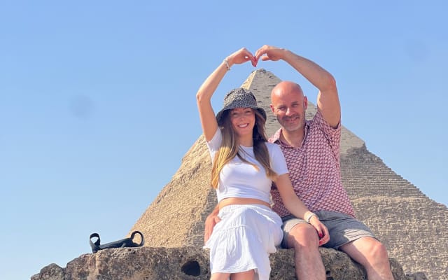 Private Giza Pyramids & Egyptian Museum Tour