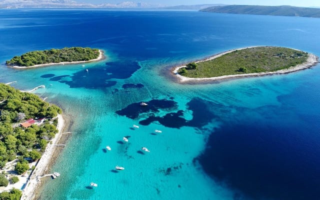 Blue Lagoon & Trogir Islands Speedboat Tour