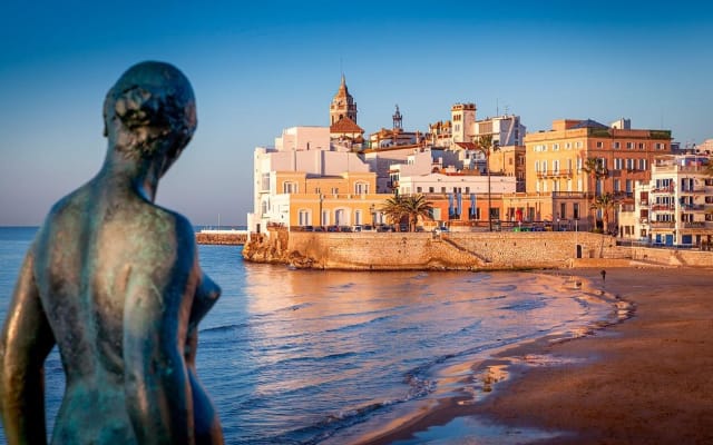 Private Girona and Sitges Tour