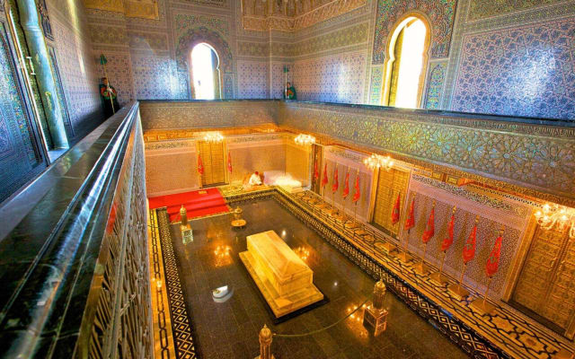 Rabat Guided City Tour with Mausoleum Visit