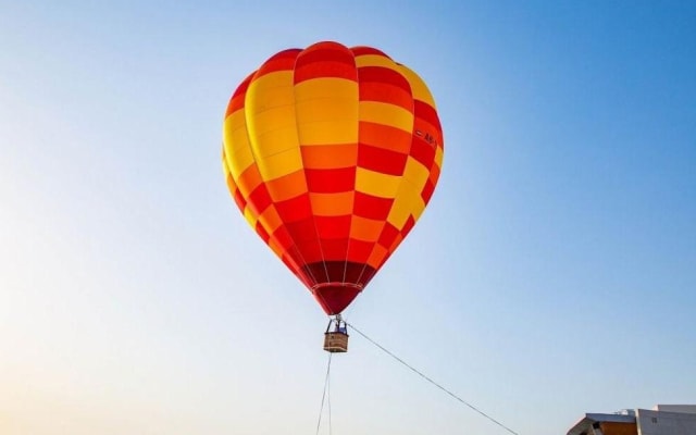 Dubai Hot Air Balloon Adventure
