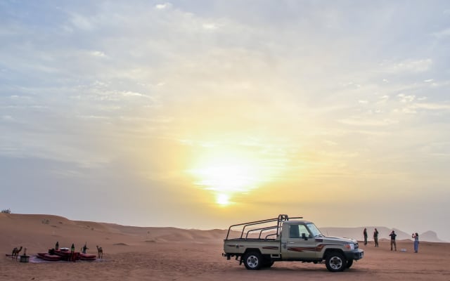 Abu Dhabi Sunrise Desert Safari