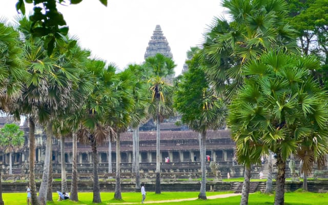 Angkor Wat Sunrise Tour: 2.5 Days with Tonle Sap Lake