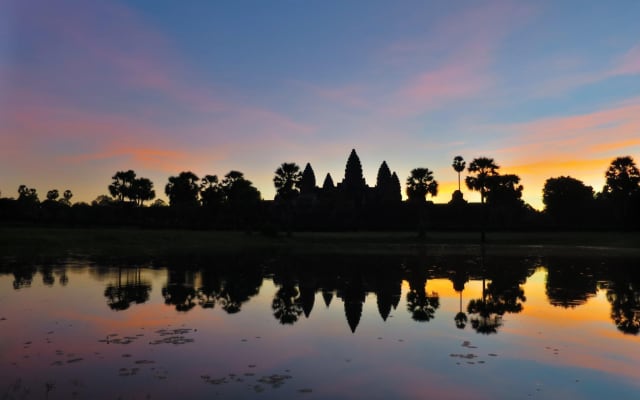 Angkor Wat Sunrise Guided Tour