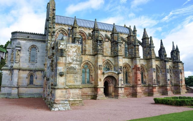 Rosslyn Chapel & Scottish Borders Tour