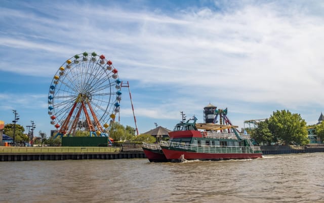 Tigre Premium Boat Ride from Puerto Madero