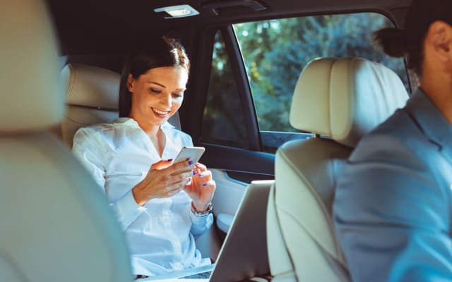 Private Dublin to Galway Transfer with Scenic Stops