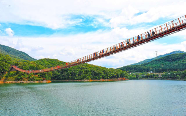 Seoul DMZ Tour: 3rd Tunnel & Majang Lake Crossing