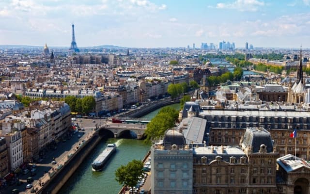 Paris Day Trip from London with Lunch Cruise