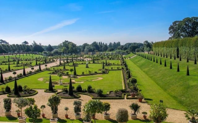 Windsor Castle & Hampton Court Palace Tour