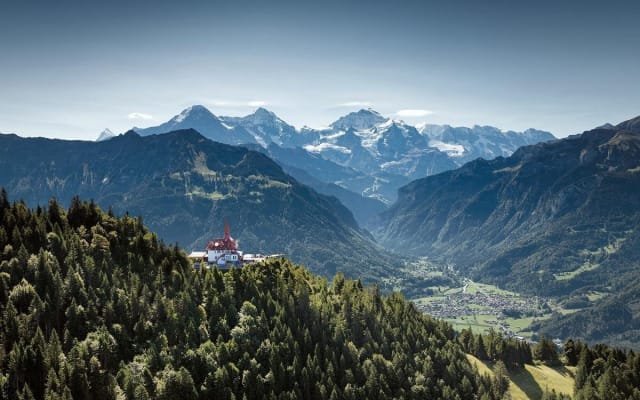 Interlaken Lakes and Peaks Tour from Zurich