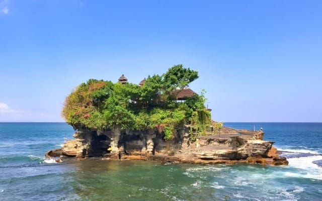 Bali Ubud Art & Tanah Lot Temple Tour