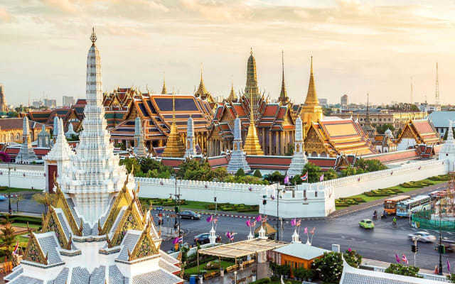 Grand Palace & Wat Phra Kaew Tour