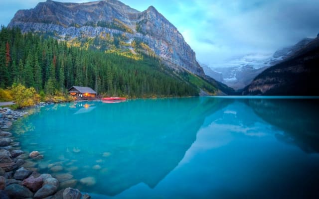 Mountain Lakes and Waterfalls Tour from Banff