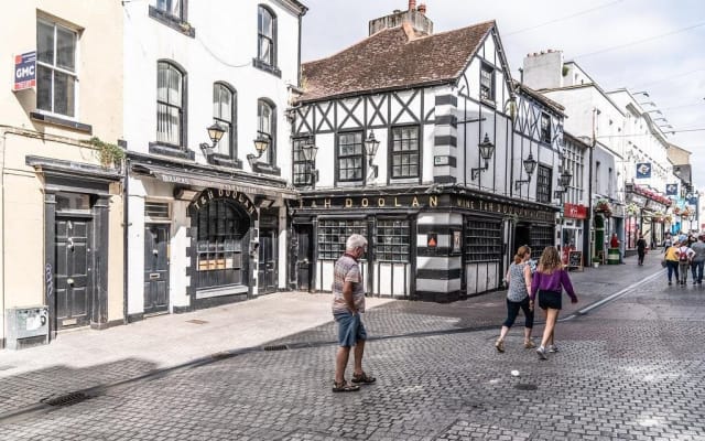 Waterford City Highlights Walking Tour