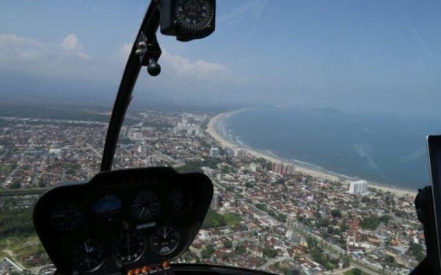 Romantic Helicopter Tour with Beachside Lunch