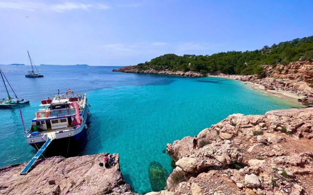 Cala Salada Beach Catamaran Cruise