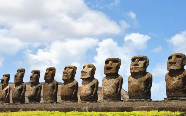 7-Day Santiago & Easter Island Tour