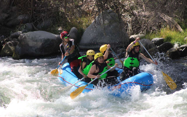 Limay River Stand-Up Rafting Adventure