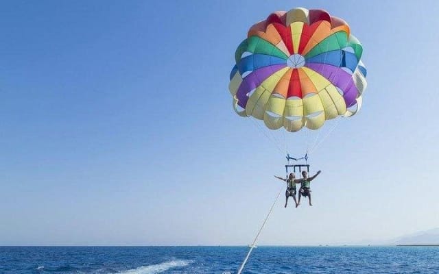 Parasailing Fly to The Sky On Marine - Hurghada