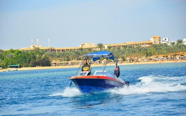 Private Speedboat Trip to Orange Island & Snorkeling in Hurghada