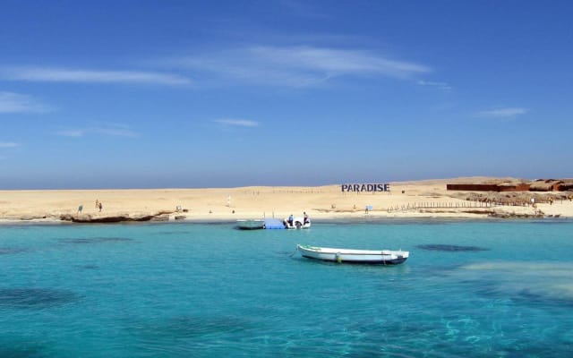 Hurghada Paradise Island Snorkeling Tour