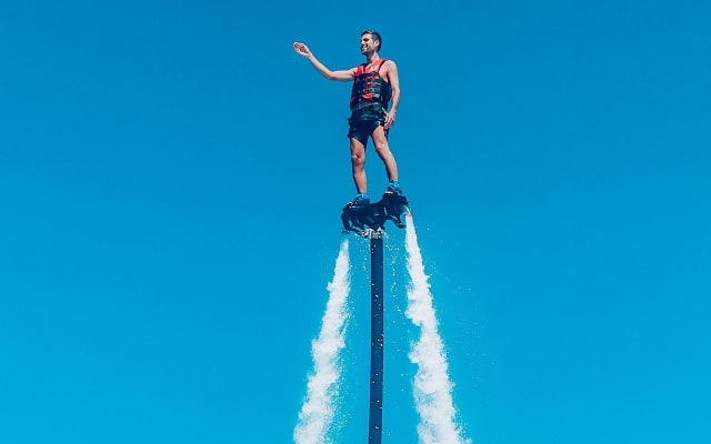 Dubai Flyboarding Adventure