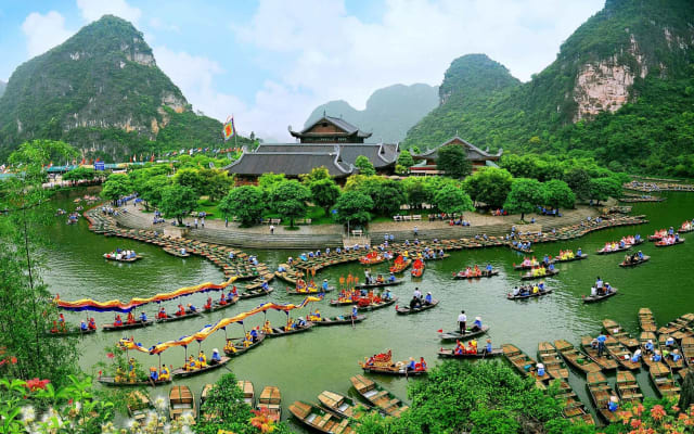 Luxury Hoa Lu - Trang An 1 Day Tour