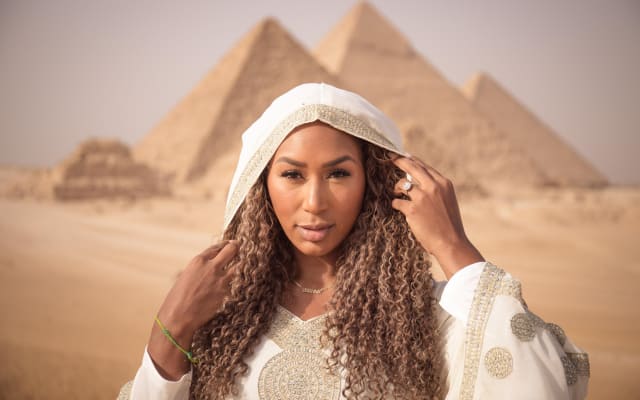 Cairo Full-Day Tour: Pyramids, Museum & Bazaar