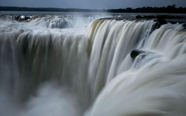 2-Day Iguazu Falls Moonlight Tour